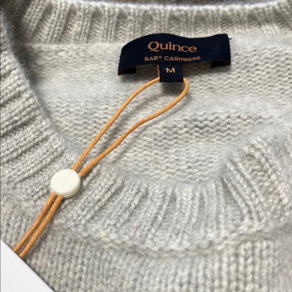 Quince Light Gray Cashmere Crewneck Sweater - M - Picture 4 of 6